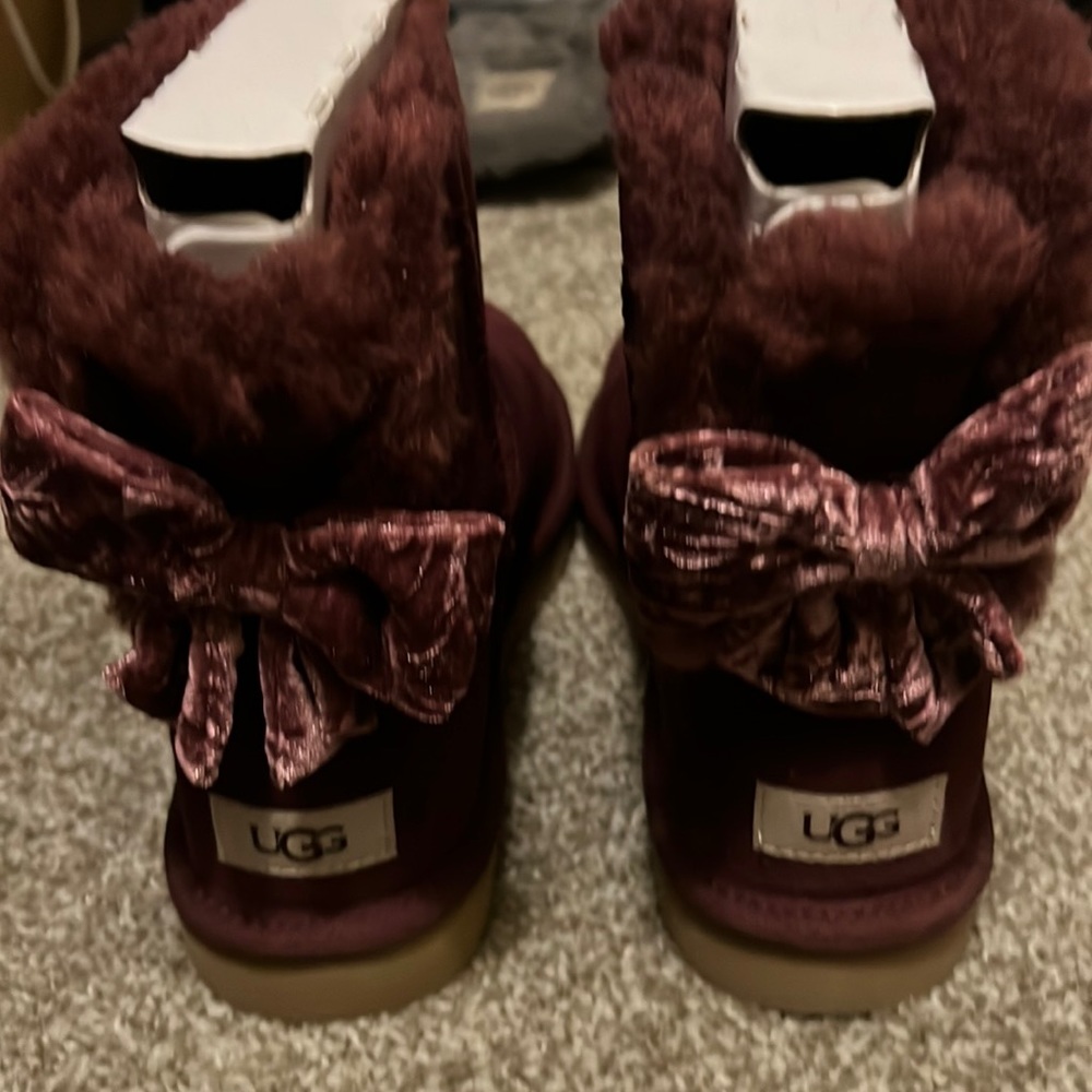 Brand new Ugg boots. Size 9.